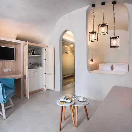 Rhenia's Villa Oia