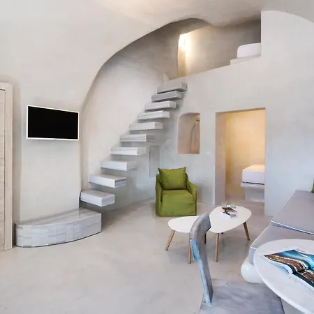 Rhenia's Villa Oia (Santorini)