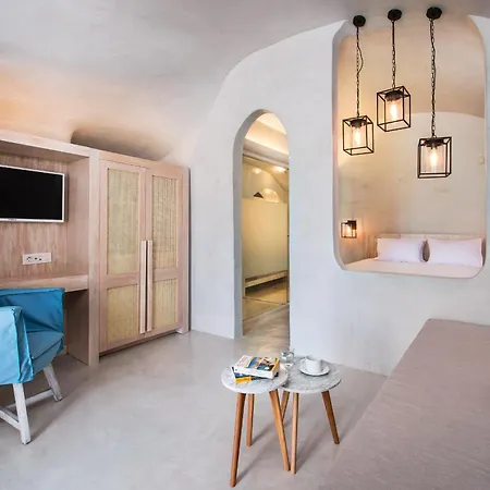 Rhenia's Villa Oia (Santorini)