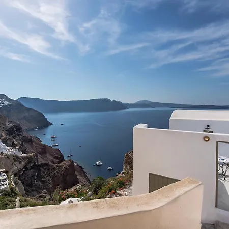 Rhenia's * Oia (Santorini)