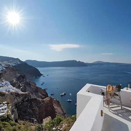 Villa Rhenia's Oia (Santorini)