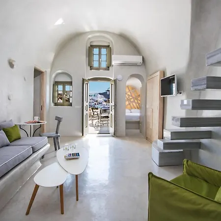 Rhenia's Villa Oia
