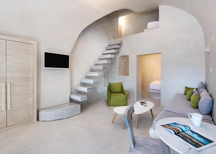 Rhenia's Villa Oia (Santorini)